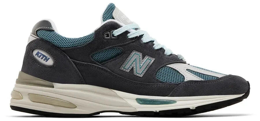 NEW BALANCE picture