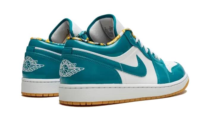 Air Jordan 1 Low SE Barcelona Print 3/4