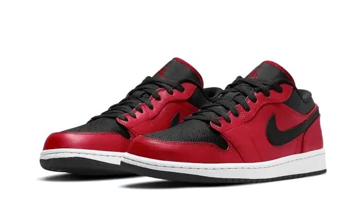 Jordan 1 Low Reverse Bred Pebbled Swoosh 2/2