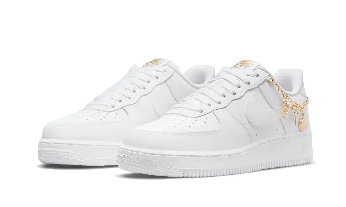Sportschoenen Air Force 1 Low LX Lucky Charms White 2/7
