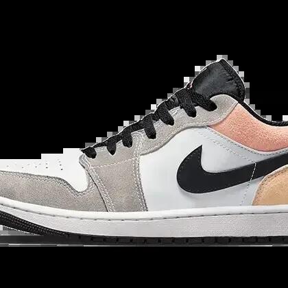 Jordan 1 Low SE Flight Club