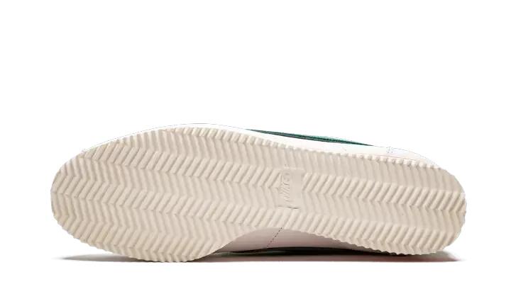 Nike Classic Cortez Stranger Things Hawkins High School 4/4