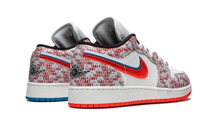 Schoenen - lifestyle - unisex - air jordan 1 low se - wit/blauw 3/4