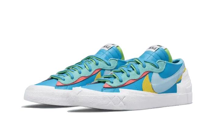 Schuhe - Casual - Unisex - Blazer Low Sacai Kaws - Neptunus blau/pastell 2/3