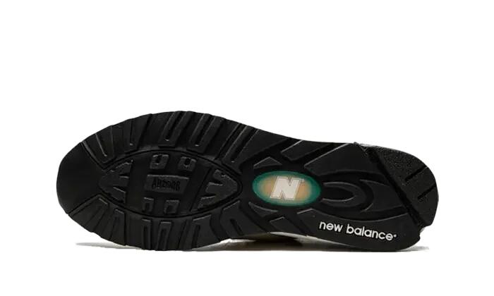 New Balance 990 V2 Kith Tannin 3/3