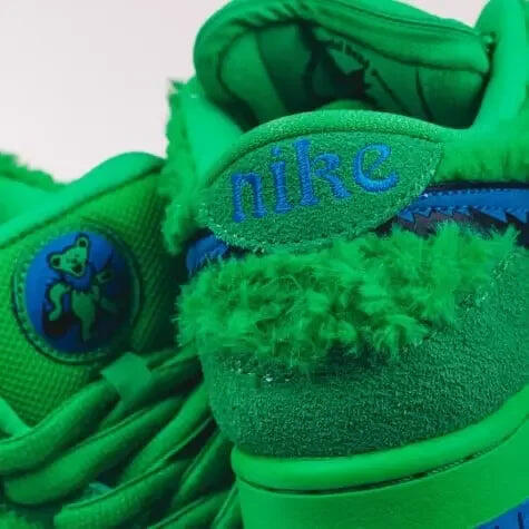 Nike SB Dunk Low Grateful Dead Bears Green 7/7