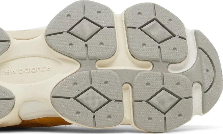 New Balance 9060 Varsity Gold 5/7