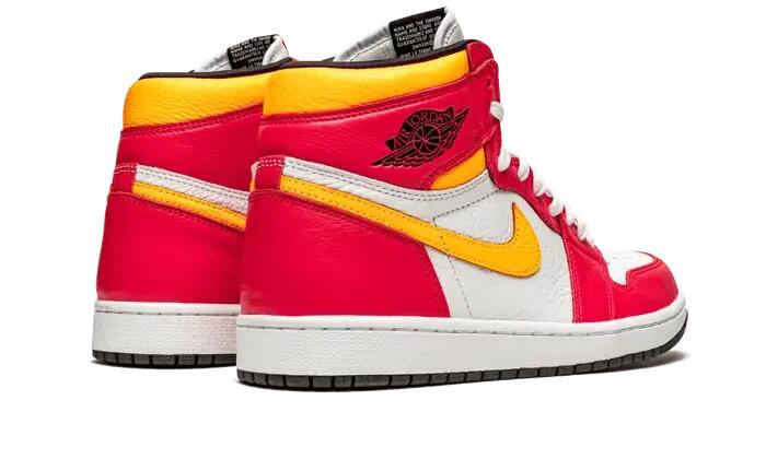 Air Jordan 1 Retro High OG Light Fusion Red 3/4