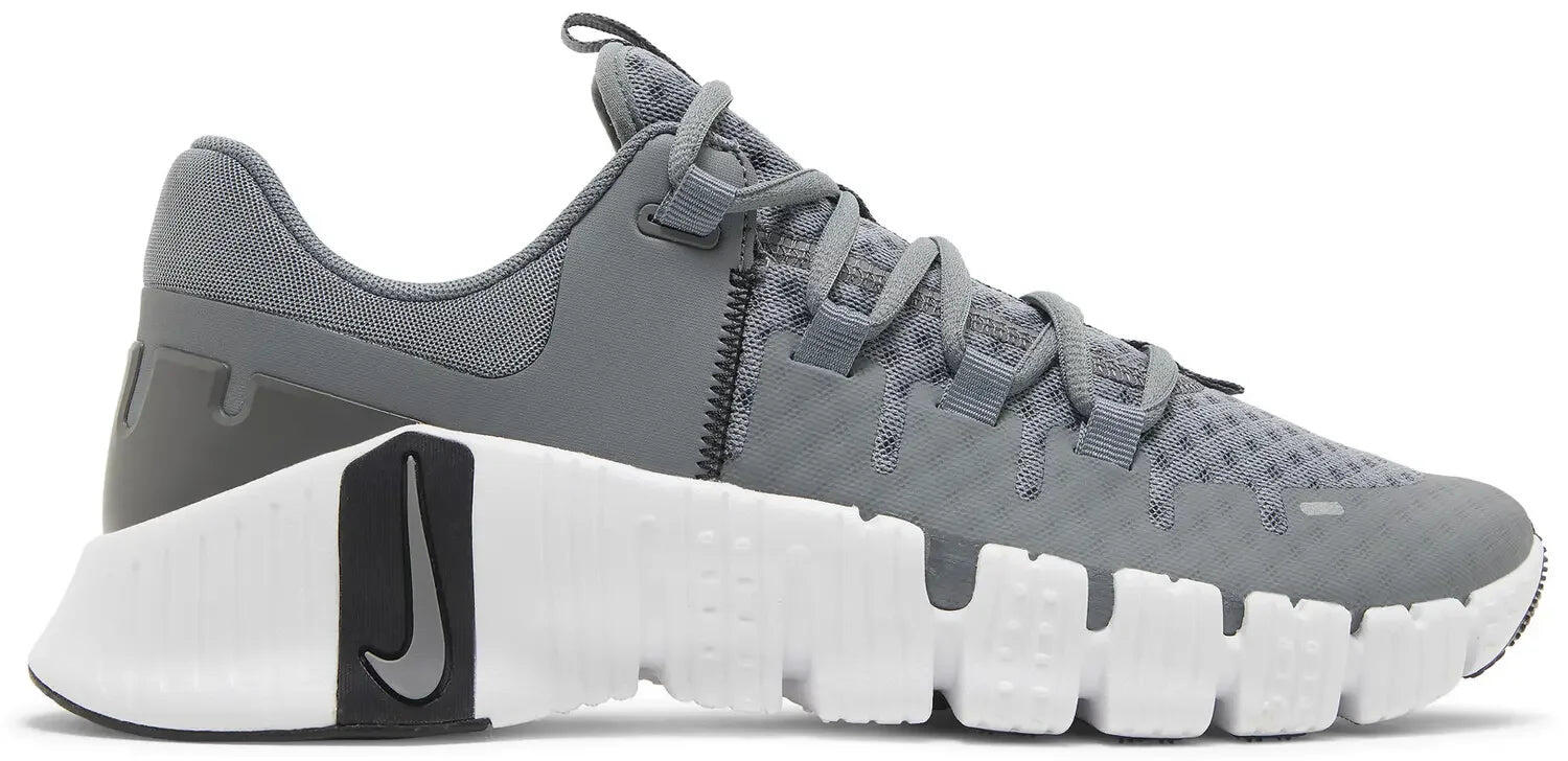 NIKE picture