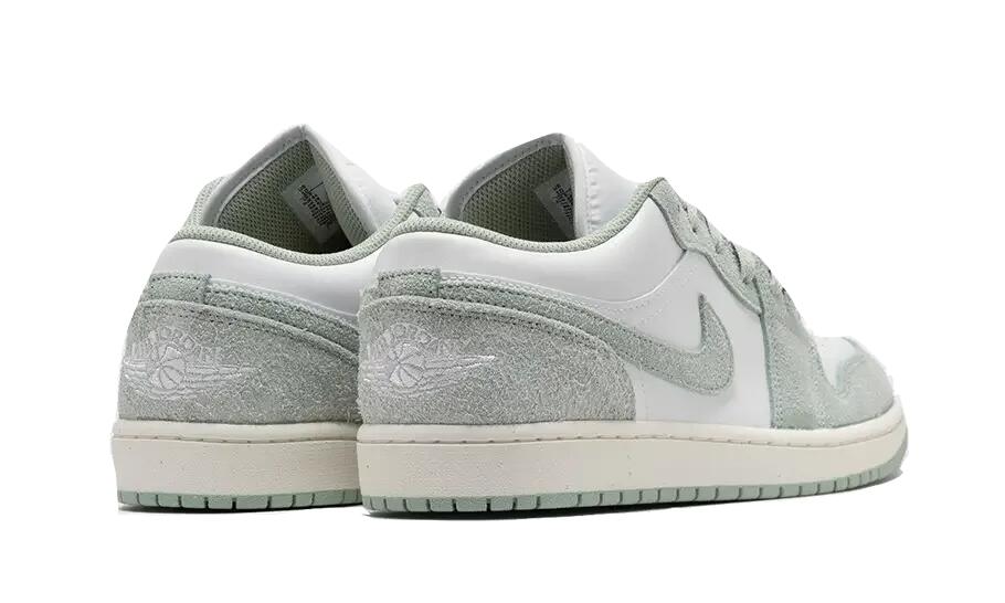 Jordan 1 Low SE White Seafoam (GS) 3/4