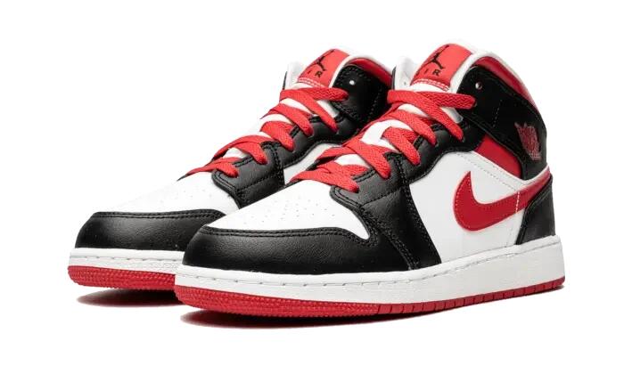 Air Jordan 1 Mid Very Berry (GS) 2/4