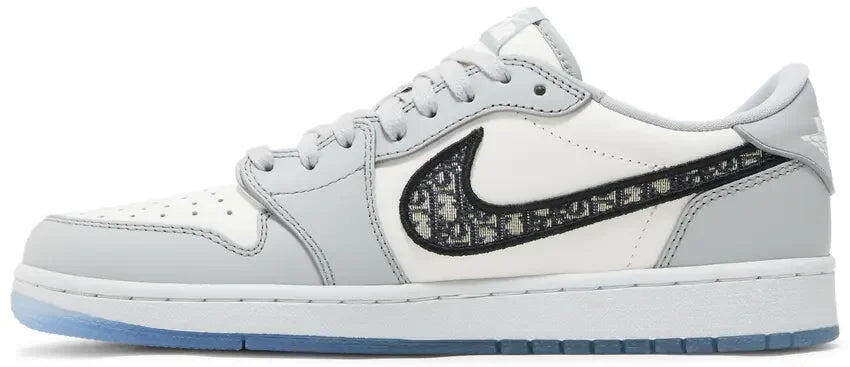 Air Jordan 1 Retro Low Dior 2/5