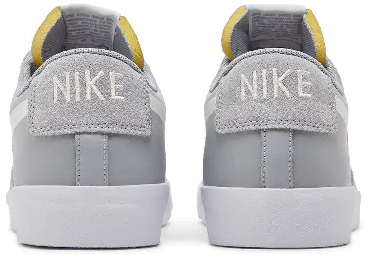 Nike Blazer Low Print Wolf Grey Sail Bright Crimson 4/5