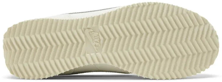 Nike Cortez Sail Gorge Green 3/5