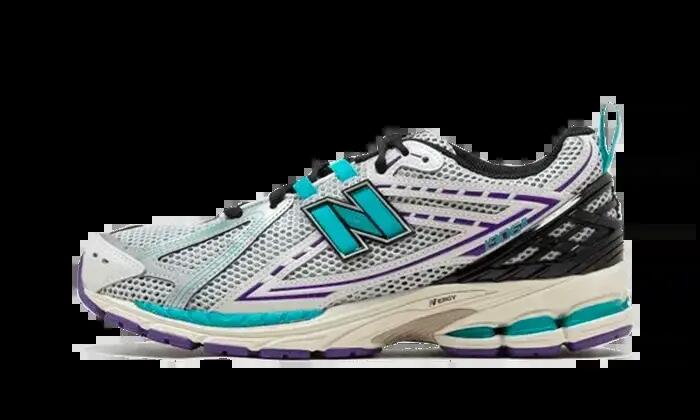NEW BALANCE picture