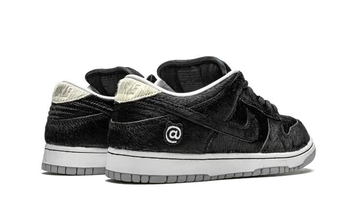 SB Dunk Low BE@RBRICK Medicom Toy 3/4