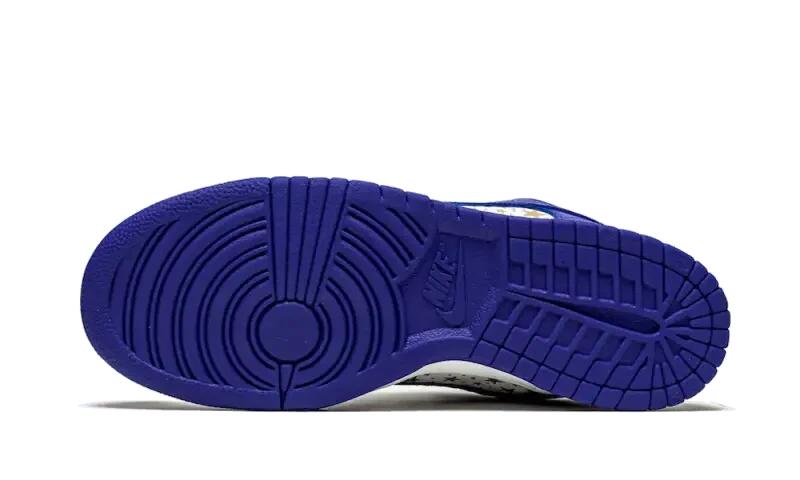 Nike SB Dunk Low Supreme Stars Hyper Royal (2021) 4/4