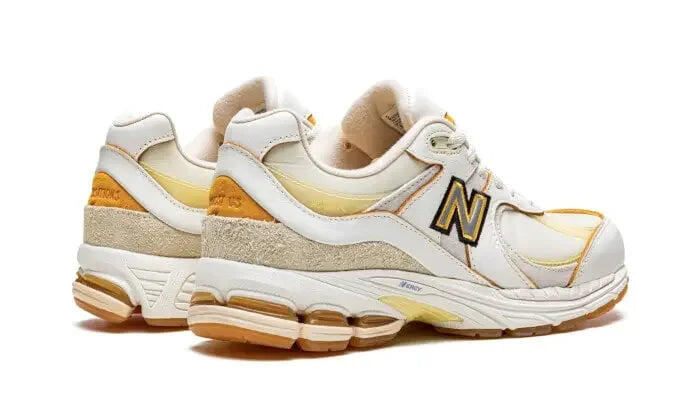 Unisex - lifestyle - schuhe - 2002r joe freshgoods - weiß/weizen/gum 3/4