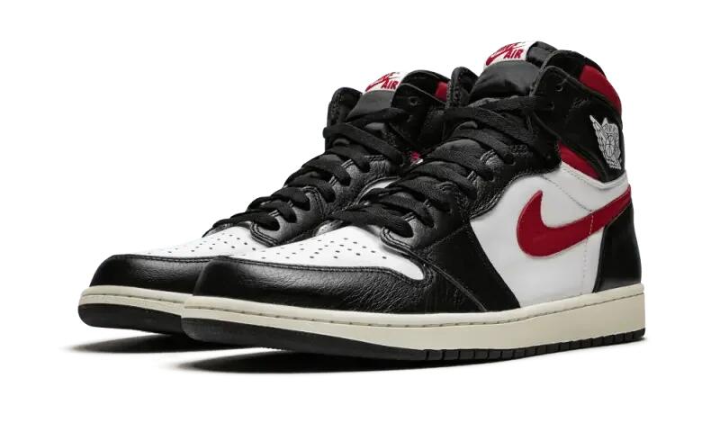 Air Jordan 1 Retro High Black Gym Red 2/4