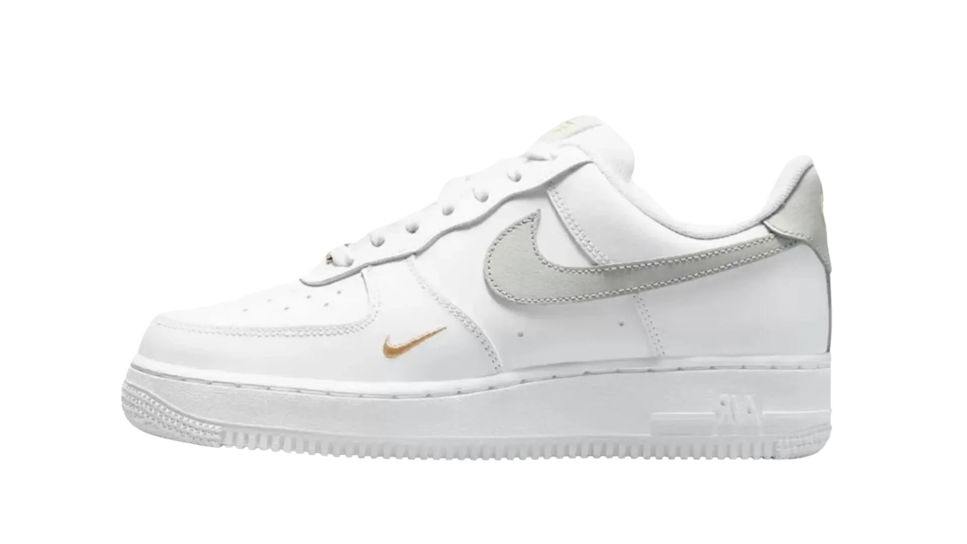 Scarpe - Walking - Donna - Air Force 1 - Bianco/Grigio/Oro 1/3