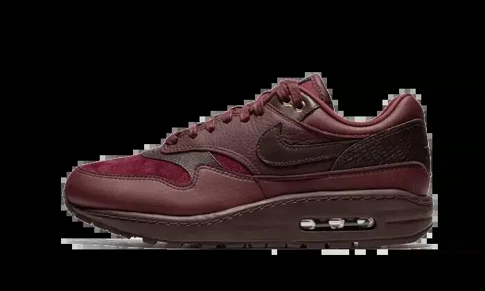 NIKE picture