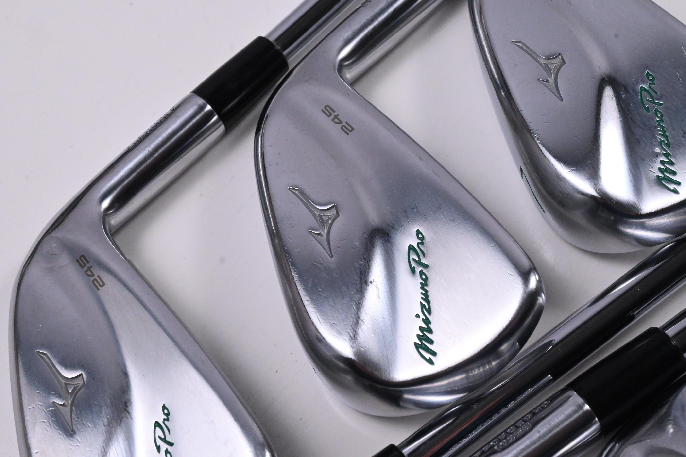 Mizuno Pro 245 Irons / 5-PW+GW / Stiff Flex Dynamic Gold 95 S200
