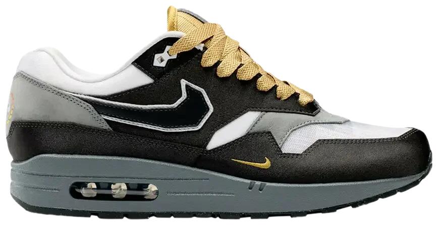 NIKE picture