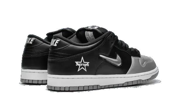 Nike SB Dunk Low Supreme Jewel Swoosh Silver 3/5