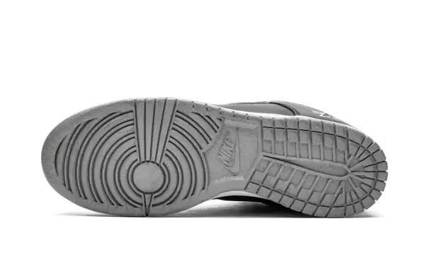 Nike SB Dunk Low Supreme Jewel Swoosh Silver 4/5