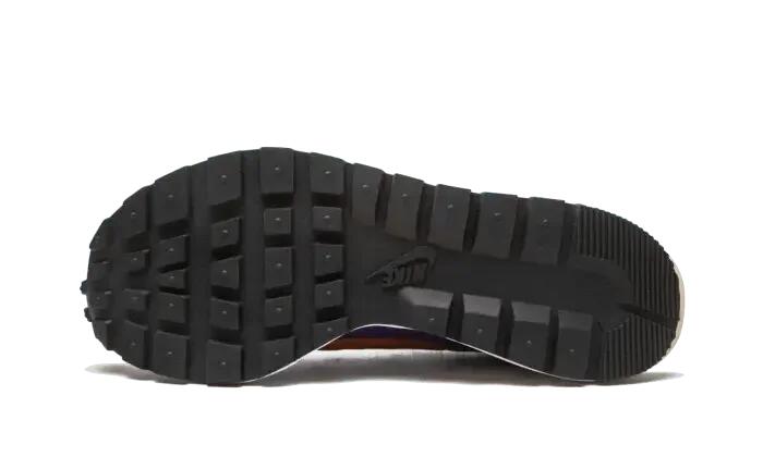 Nike Vaporwaffle Sacai Dark Iris 4/4