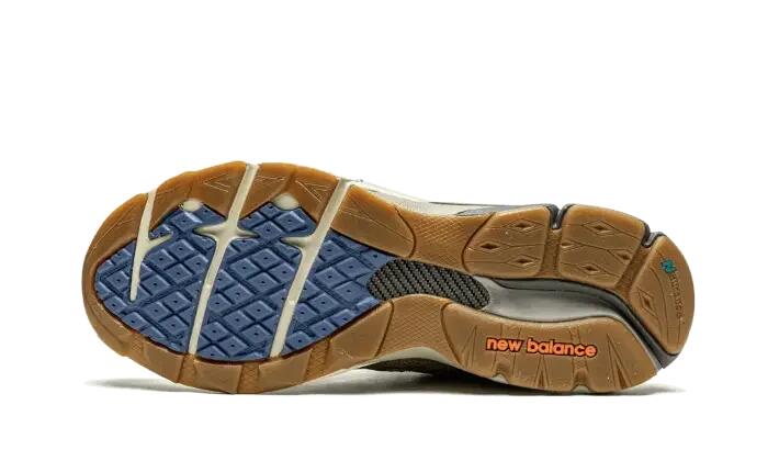 New Balance 990 v3 Bodega Here To Stay 4/4
