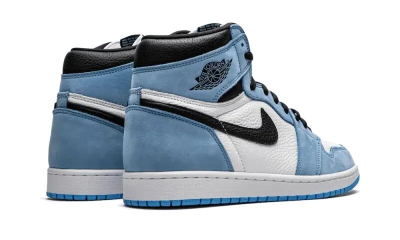 Jordan 1 Retro High OG University Blue (GS) 3/4