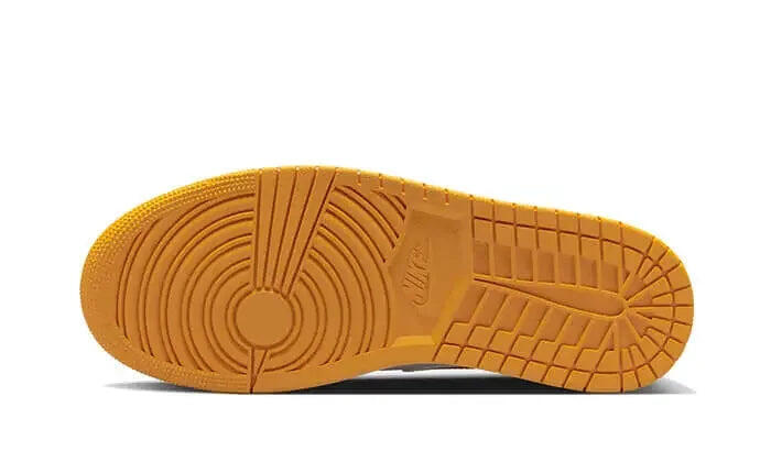 Air Jordan 1 Low Taxi 3/4