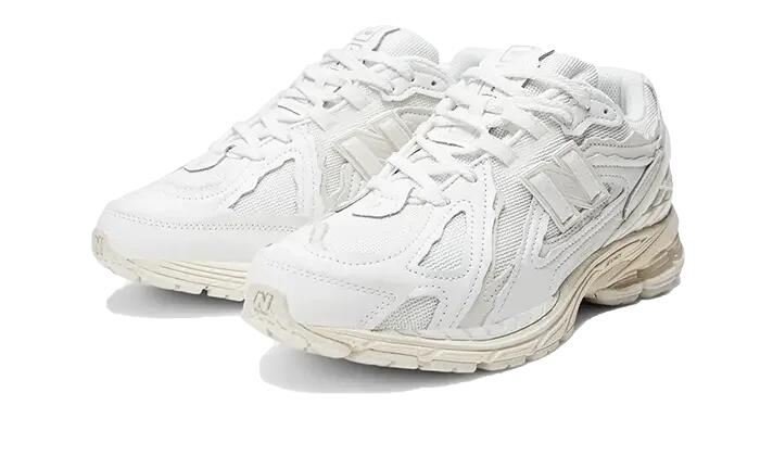 New Balance 1906D Protection Pack White 2/3