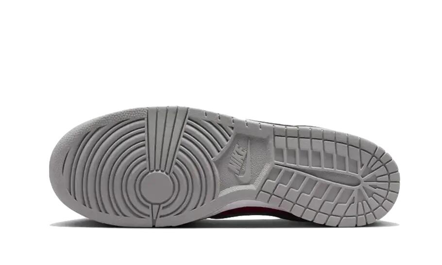 Nike Dunk Low Ultraman 3/4