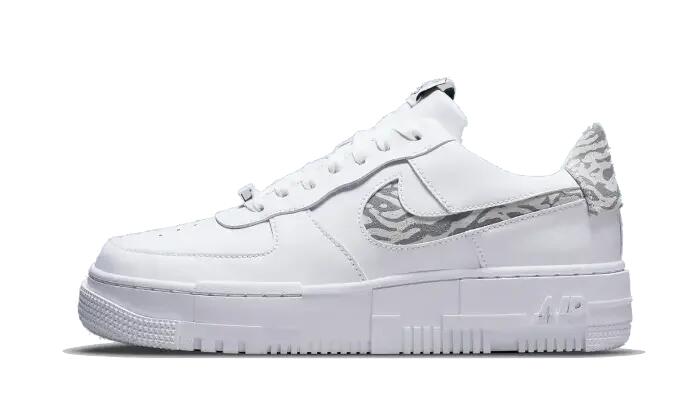 Dames – sneaker – leer – Nike Air Force 1 Low Pixel SE – zebra, wit/grijs 1/3