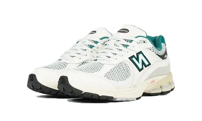 New Balance 2002R Sea Salt Vintage Teal 2/3