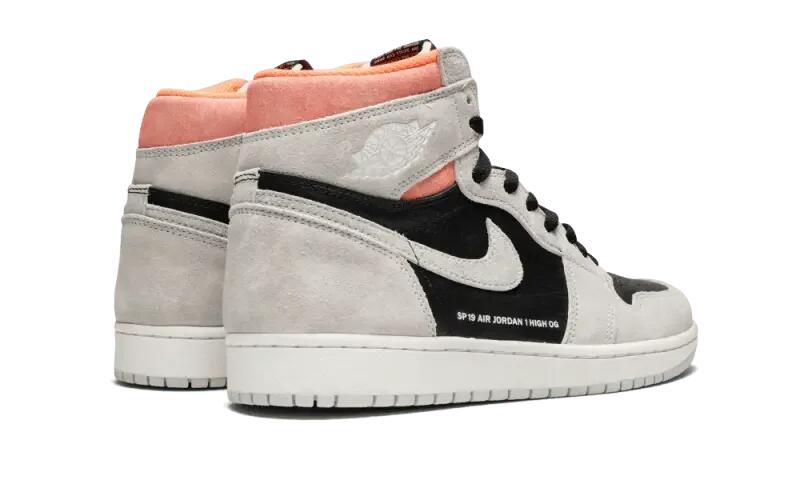 Jordan 1 Retro High Neutral Grey Hyper Crimson 3/4