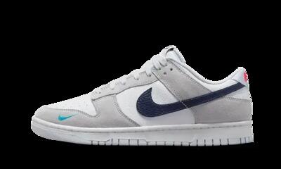 Schoenen - lifestyle - unisex - dunk low mini swoosh - wit/grijs-midnight navy
