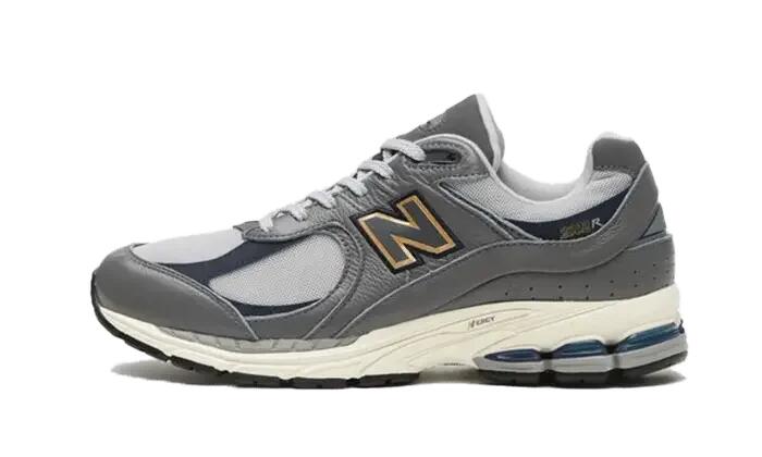 NEW BALANCE picture
