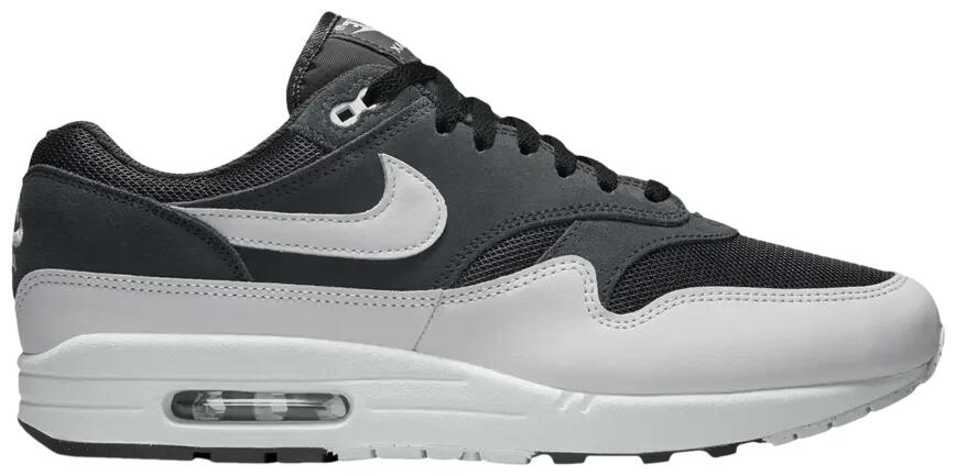NIKE picture