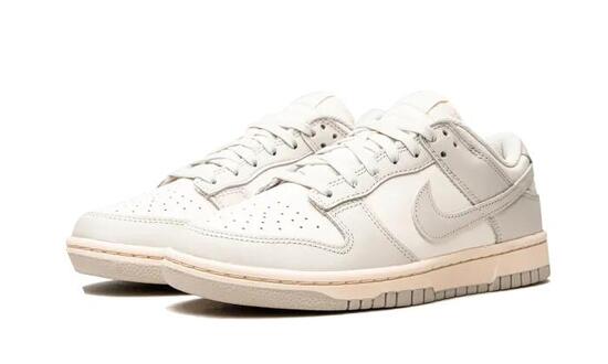 Dunk Low Light Bone