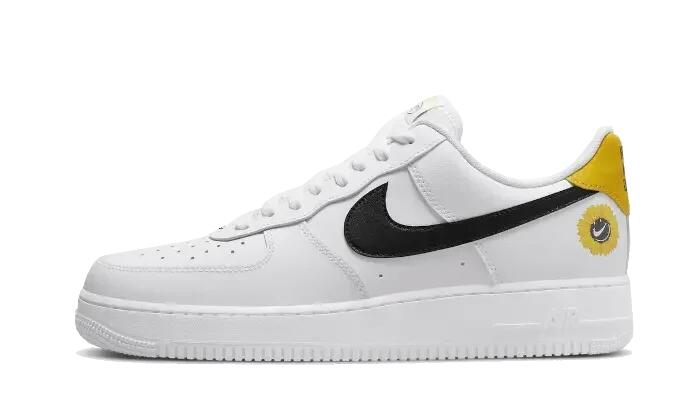 NIKE picture