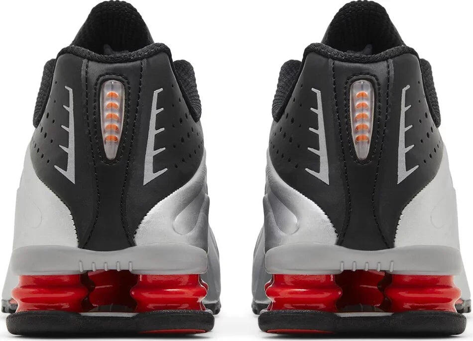 Nike Shox R4 Black Metallic Silver (2018/2024) 4/5