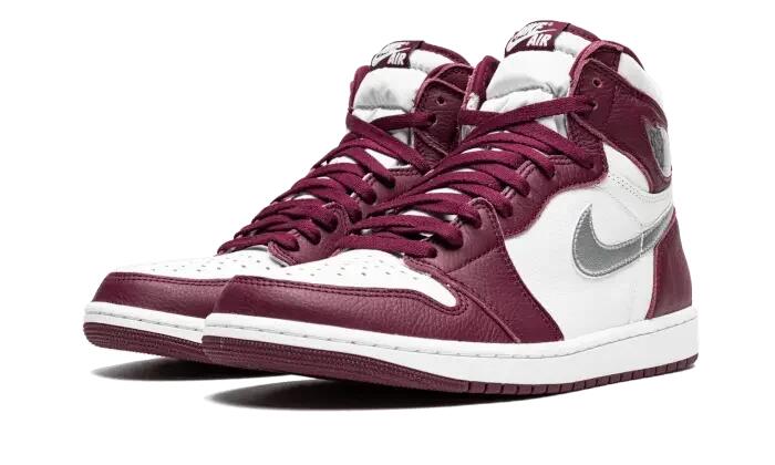 Air Jordan 1 Retro High OG Bordeaux (GS) 2/4