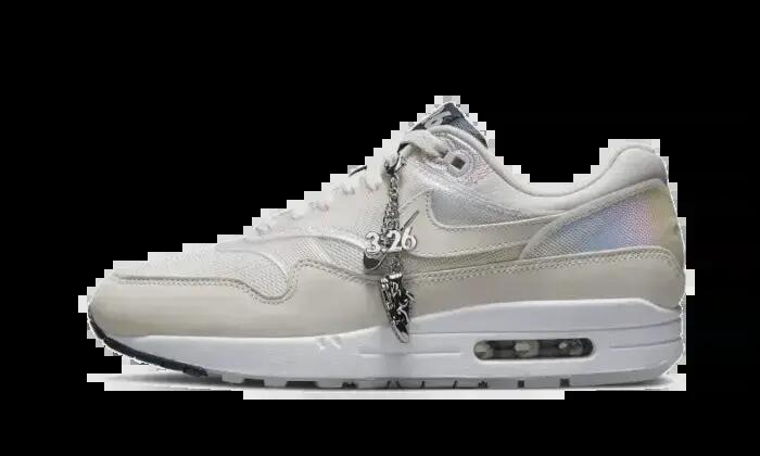 NIKE picture