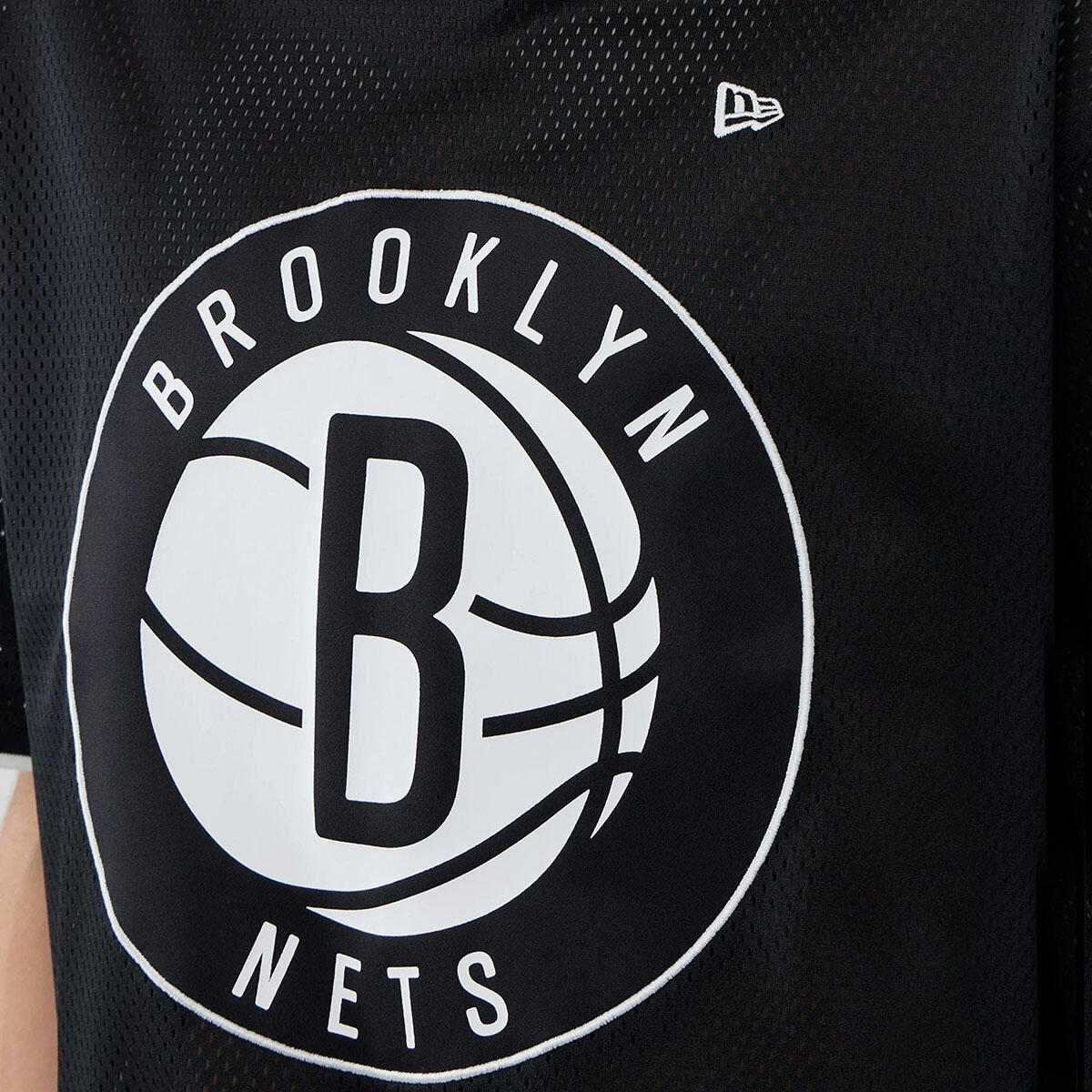 New Era Herren T-Shirt Mesh Oversized NBA Brooklyn Nets Logo 6/7