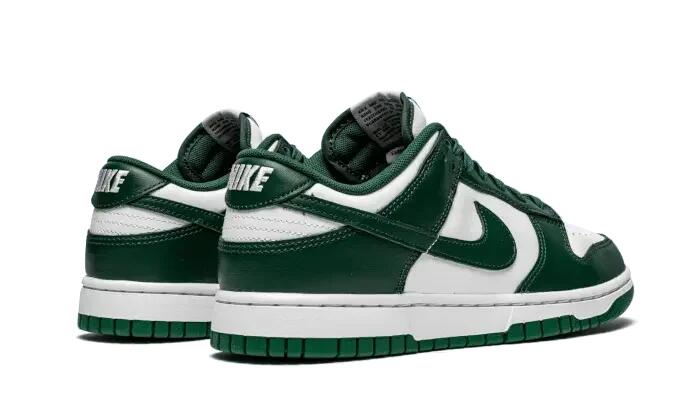 Nike Dunk Low Michigan State 3/4