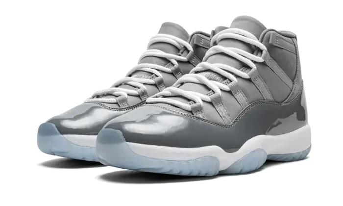 Jordan 11 Retro Cool Grey (2021) 2/4
