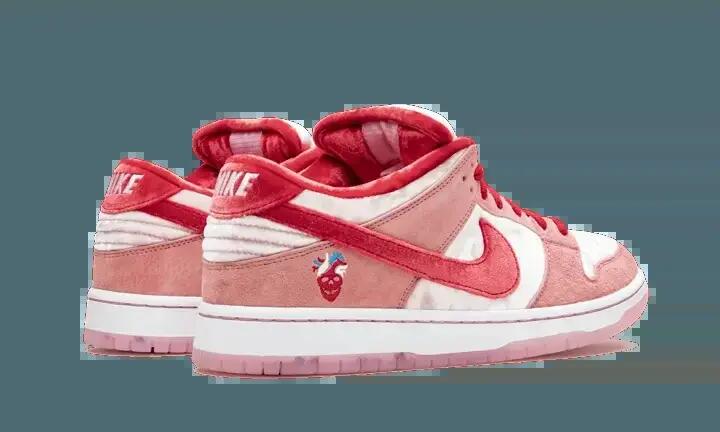 Scarpe - Skate - Unisex - SB Dunk Low StrangeLove - Rosa/Rosso/Bianco 3/4